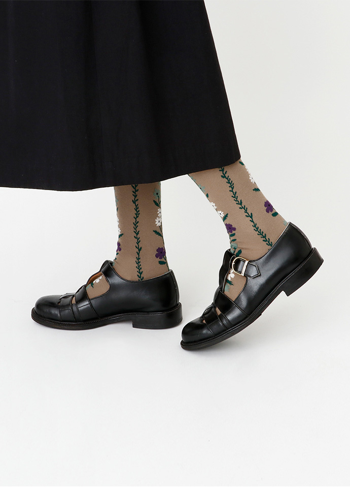 串珠花圈高筒織紋襪